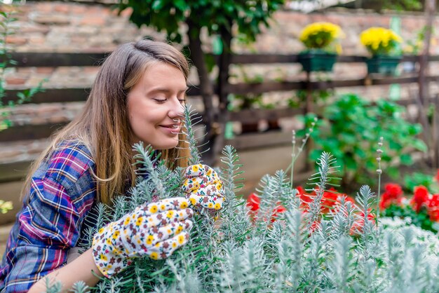 Jakie byliny warto posadzić w czerwcu, aby cieszyć się pięknym ogrodem?