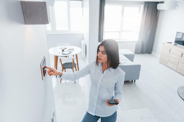 Jakie instalacje warto uwzględnić w nowoczesnym domu?